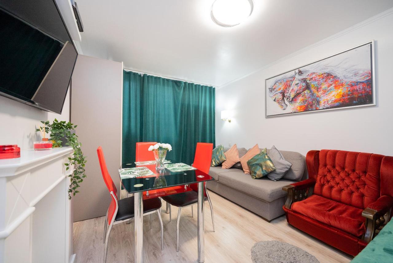 Unitapartaments Short Rent Apartment In Warsaw By Metro Station Rondo Onz Apart With 3Bedrooms 23 Extérieur photo